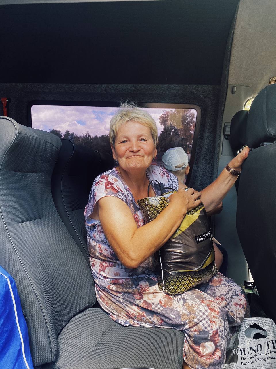 "Своим примером хочу показать, как можно помогать": как украинский музыкант эвакуирует людей с линии фронта (фото)